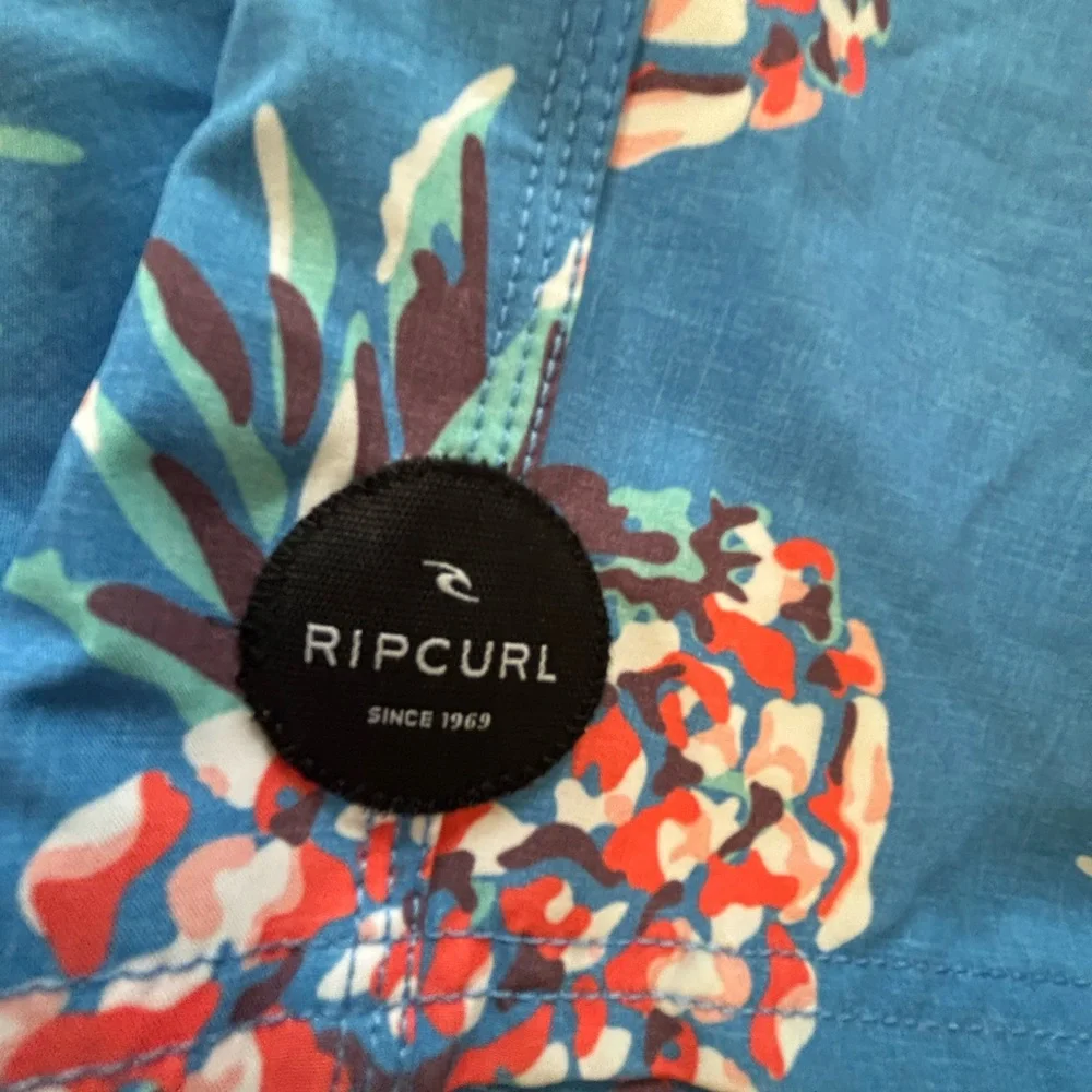Rip Curl Board Short New w/tags Surfer Skate Tropical Hawaiian Blue Pineapple 31